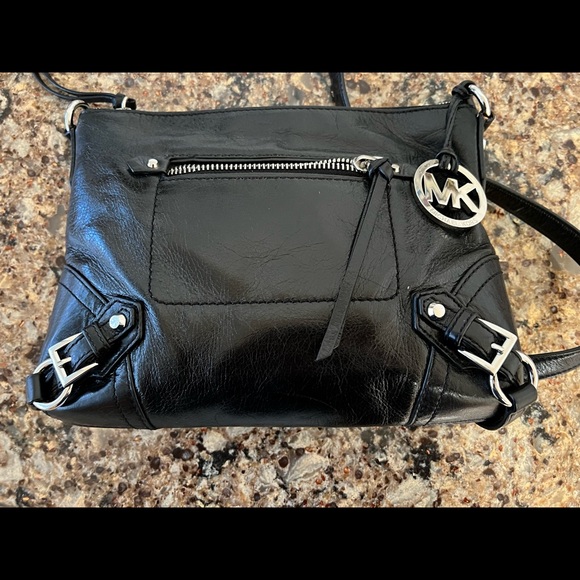 Michael Kors Handbags - Michael Kors Crossbody
